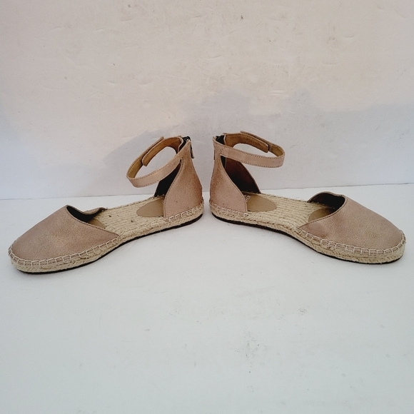 NEW Eileen Fisher Lala Beige Ankle Straap Espadrille Sandals Flat Zip Size 6.5 - Picture 2 of 7